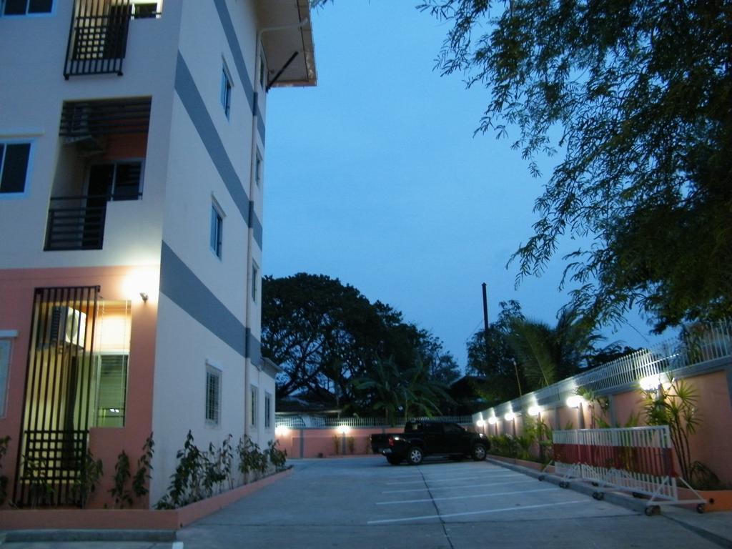 Fundee 1 Mansion Ξενοδοχείο Ubon Ratchathani Εξωτερικό φωτογραφία